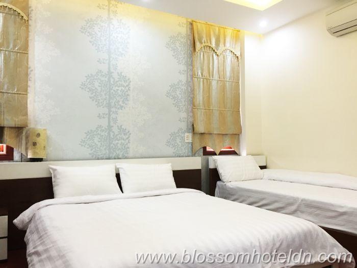 Blossom July Hotel Дананг Екстер'єр фото