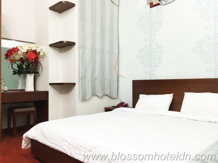 Blossom July Hotel Дананг Екстер'єр фото