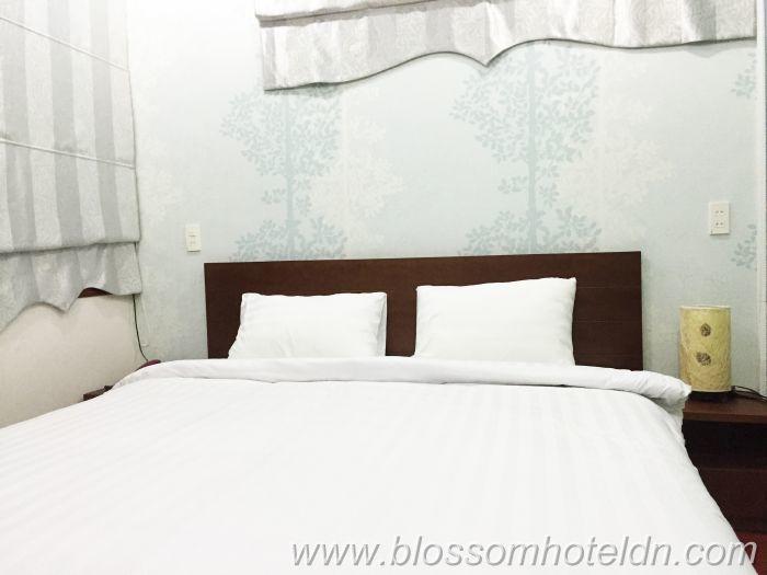 Blossom July Hotel Дананг Екстер'єр фото